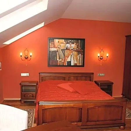 Zlaty Lev Hotel 3*