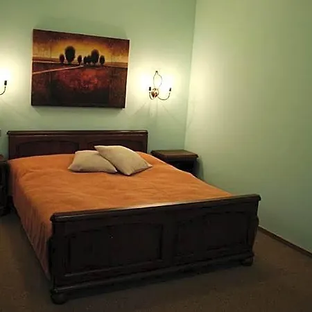 Zlaty Lev Hotel Louny
