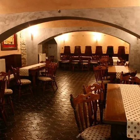 Отель Zlaty Lev