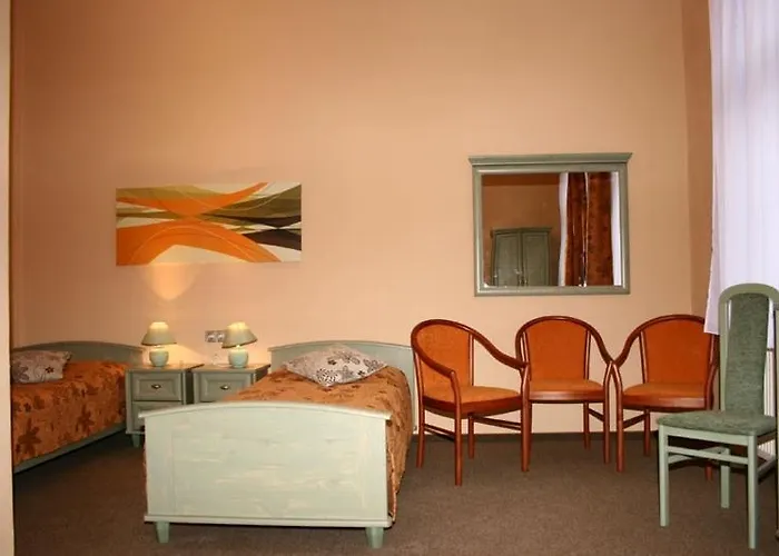 Zlaty Lev 3* Louny